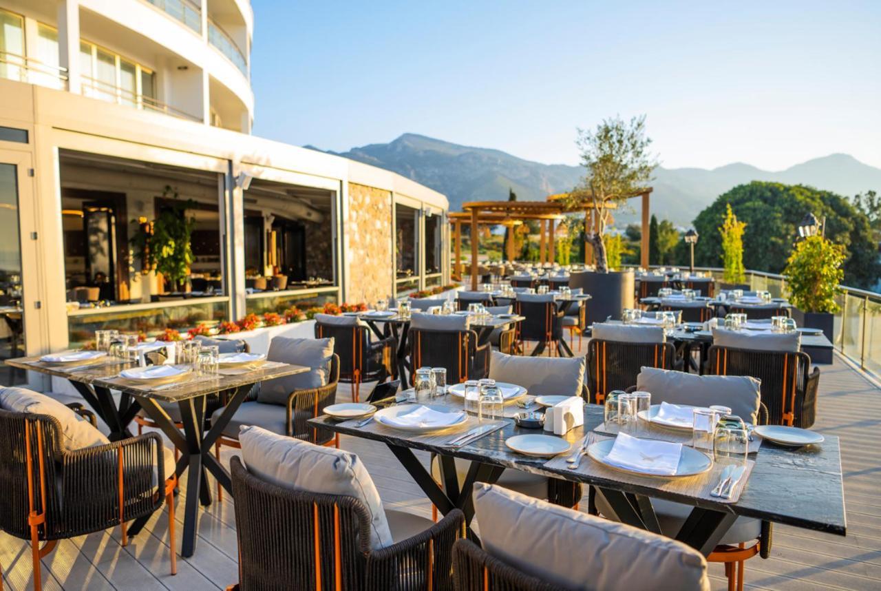 Chamada Prestige Hotel And Casino Agios Epiktitos Exterior photo