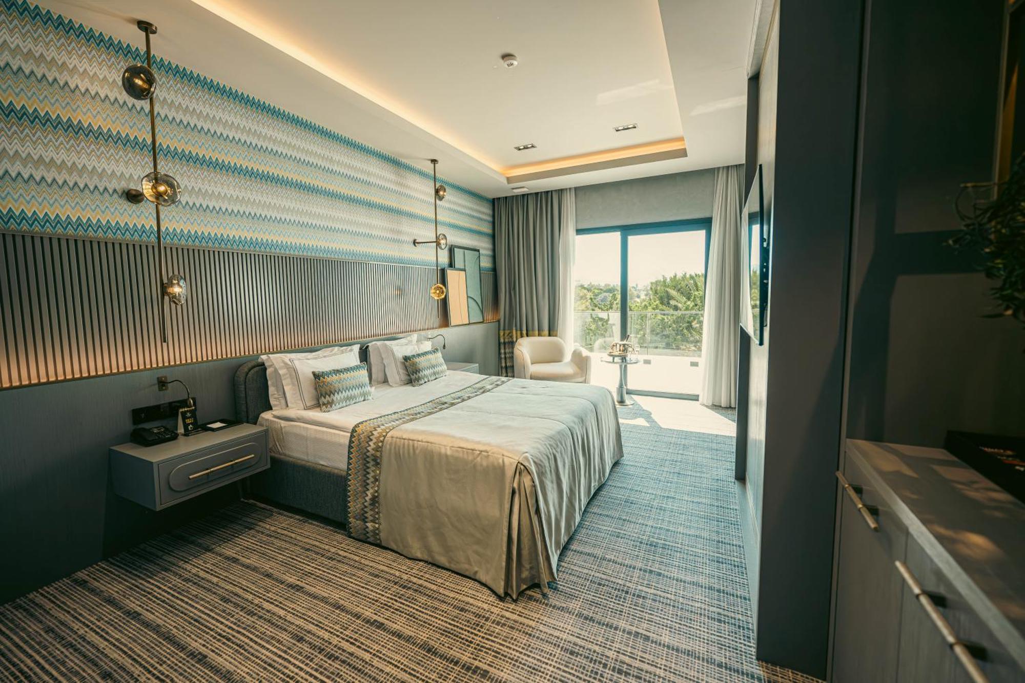 Chamada Prestige Hotel And Casino Agios Epiktitos Exterior photo